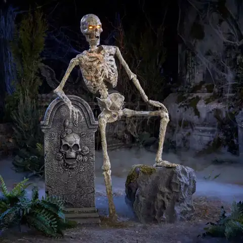 5 FT Ultra Posable Rotting… — Photo 1