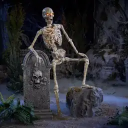 5 FT Ultra Posable Rotting… — Photo 1