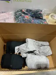 Walmart tank tops lot — Photo 2