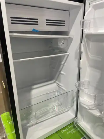 Arctic Chef 3.2 Cu. Ft.… — Photo 1