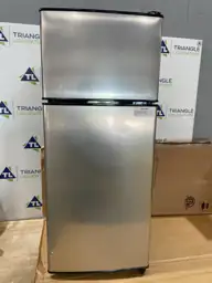 Refrigerator — Photo 1