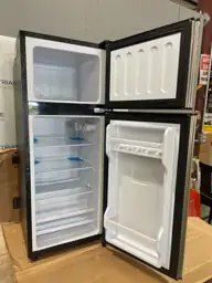 Refrigerator — Photo 2
