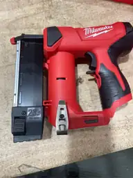 Milwaukee M12 23 Ga. Finishing… — Photo 3