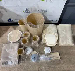 Beige Bathroom Accessories Set -… — Photo 3