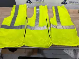 MILWAUKEE VEST LOT — Photo 2