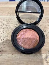 LAURA GELLER Baked Blush-n-Brighten Powder… — Photo 4