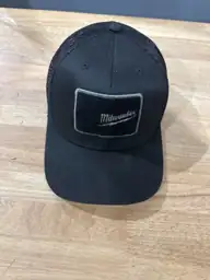 Black Snapback Bump Cap — Photo 3