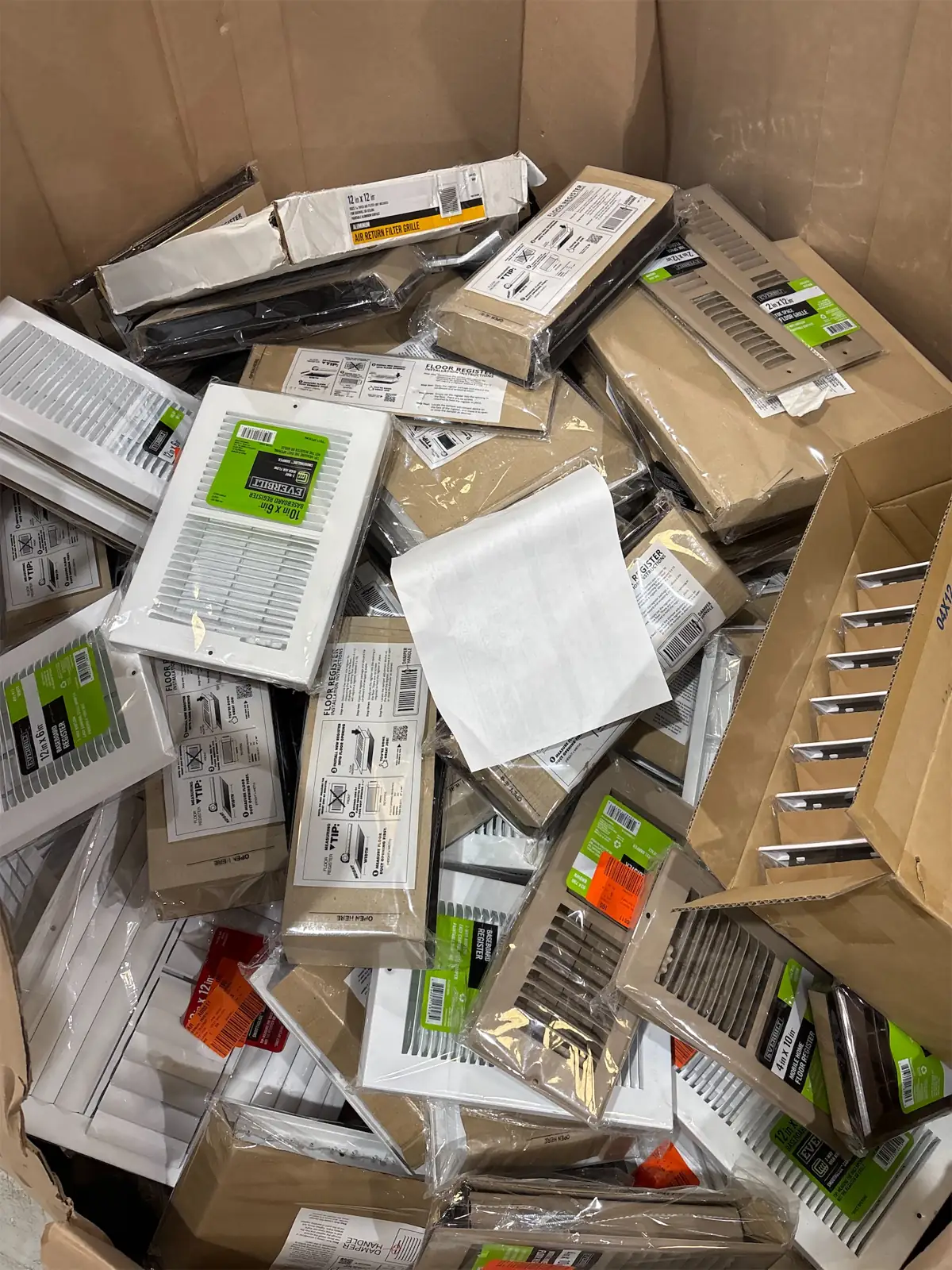 Assorted pallet of vent registers — Photo 1