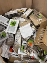 Assorted pallet of vent registers — Photo 1