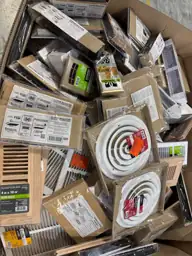 Pallet of assorted vent registers — Photo 2