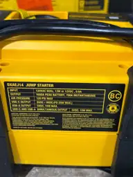 DEWALT 1600 Peak Amp Jump… — Photo 4