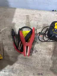 DEWALT 2500 Peak Amp Lithium… — Photo 4