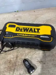 DEWALT 2500 Peak Amp Lithium… — Photo 5