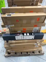 Pallet of assorted faux wood… — Photo 4