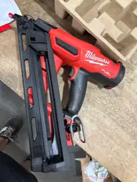 Milwaukee M18 FUEL 15 Ga.… — Photo 4