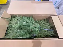 Member's Mark 7.5' Duchess Fir… — Photo 5