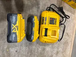 20V XR Lithium-Ion Starter Pack… — Photo 3