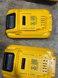 20V XR Lithium-Ion Starter Pack… — Photo 4