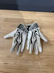Nike football gloves — Photo 2