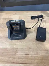 18V Lithium-Ion Charger — Photo 3