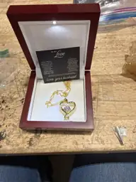 Jewelry Forever Love Heart Necklace… — Photo 4