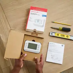 X2P Programmable Thermostat, Single-Stage, 1-Heat/1-Cool,… — Photo 2