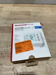X2P Programmable Thermostat, Conventional/Heat Pump,… — Photo 3