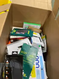 Walmart phone accessories — Photo 3