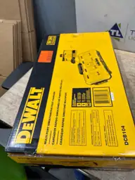 DeWalt 20V MAX DCB104 20… — Photo 3