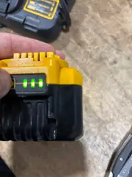 DEWALT FLEXVOLT 20V/60V MAX Lithium-Ion… — Photo 6