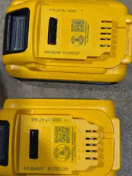 DeWalt 20V MAX DCB245-2C Lithium-Ion… — Photo 5