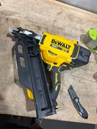 DeWalt Cordless 30 deg Framing… — Photo 4
