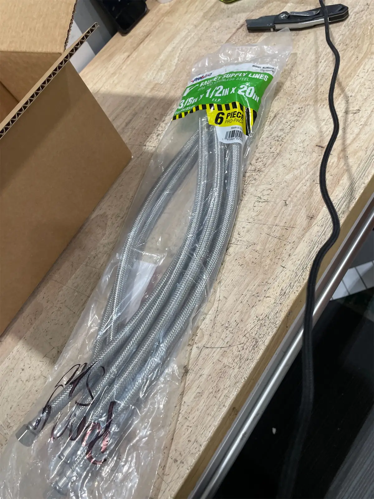 Faucet supply lines — Photo 1