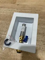 1/2 in. Brass Push-to-Connect Ice… — Photo 4