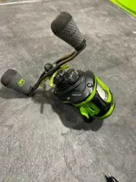 Lew's MACH 2 Baitcast Reel,… — Photo 3