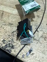 Lutron Ariadni/Toggler LED+ Dimmer Switch,… — Photo 4