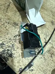 Lutron Ariadni/Toggler LED+ Dimmer Switch,… — Photo 4