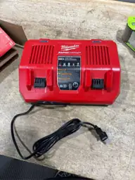 M18 18-Volt Lithium-Ion Dual Bay… — Photo 3