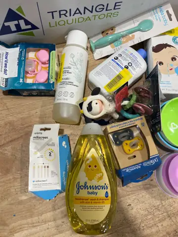 Walmart lot box (baby items) — Photo 1