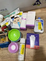 Walmart lot box (baby items) — Photo 2