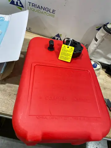 Specter gas can 6 gallon — Photo 1