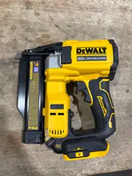 DeWalt 20V MAX 23 Ga.… — Photo 4